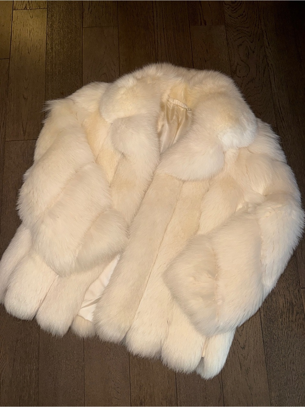 Luxury Cream Fox Fur Coat - Picture 1 of 5